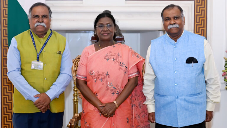 Er. Ashok Basa, visited the Hon’ble President of India at Rashtrapati Bhavan